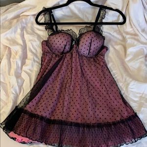 34 D lingerie- sexy! Pink and black